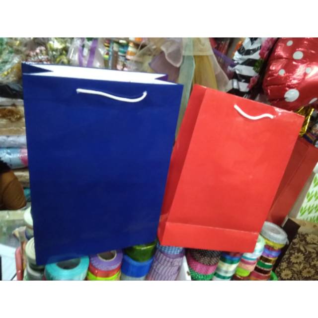 

Paper bag polio polos merah&biru/isi 12pcs terlaris dan murah/bahan tebal