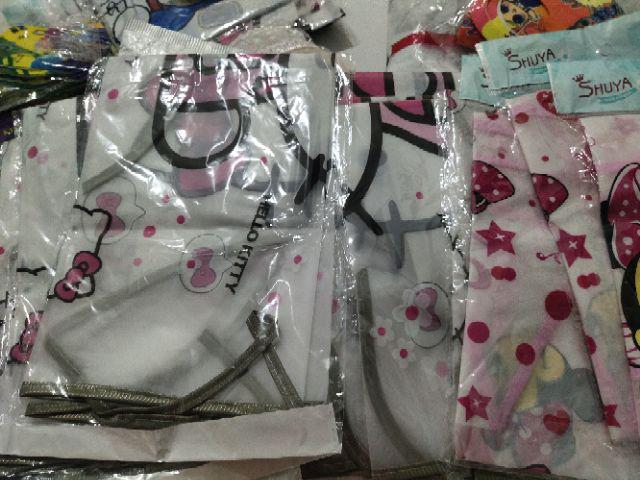 Peralatan Memasak Celemek: Motif Hello Kitty Bahan Tahan Air Dan Minyak