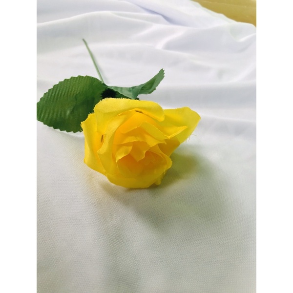 bunga pertangkai/ bunga mawar/ bunga dekorasi/ mawar artificia/ bunga plastik-Kuning