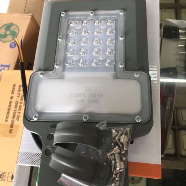 Lampu jalan LED 20 watt 3S putih