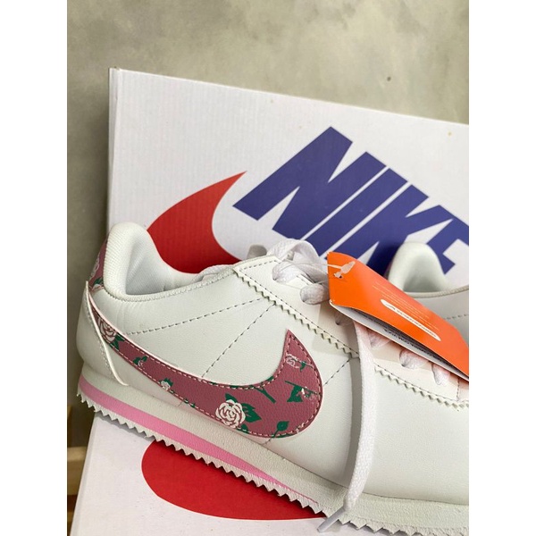 N*ke Classic cortez shoes