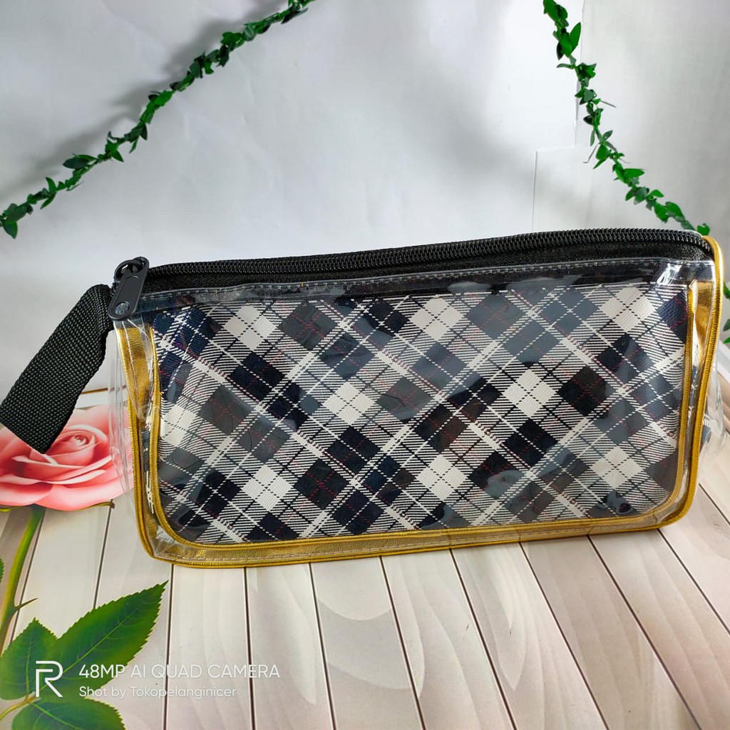 DOMPET KOSMETIK MOTIF KOTAK SERBAGUNA TOKOPELANGINICER