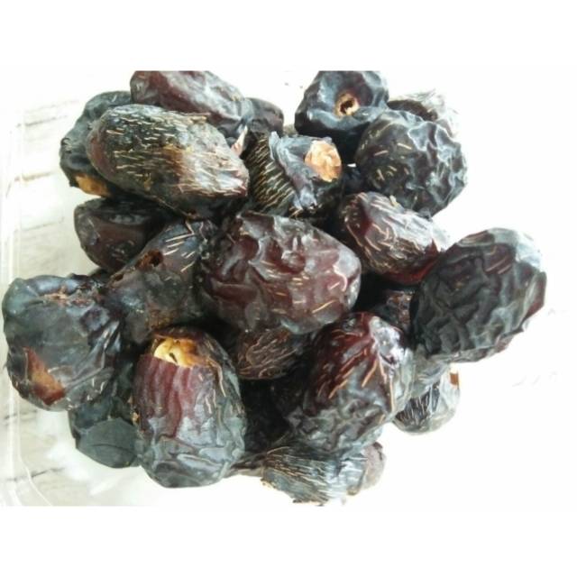 

Kurma Ajwa/ Kurma Nabi