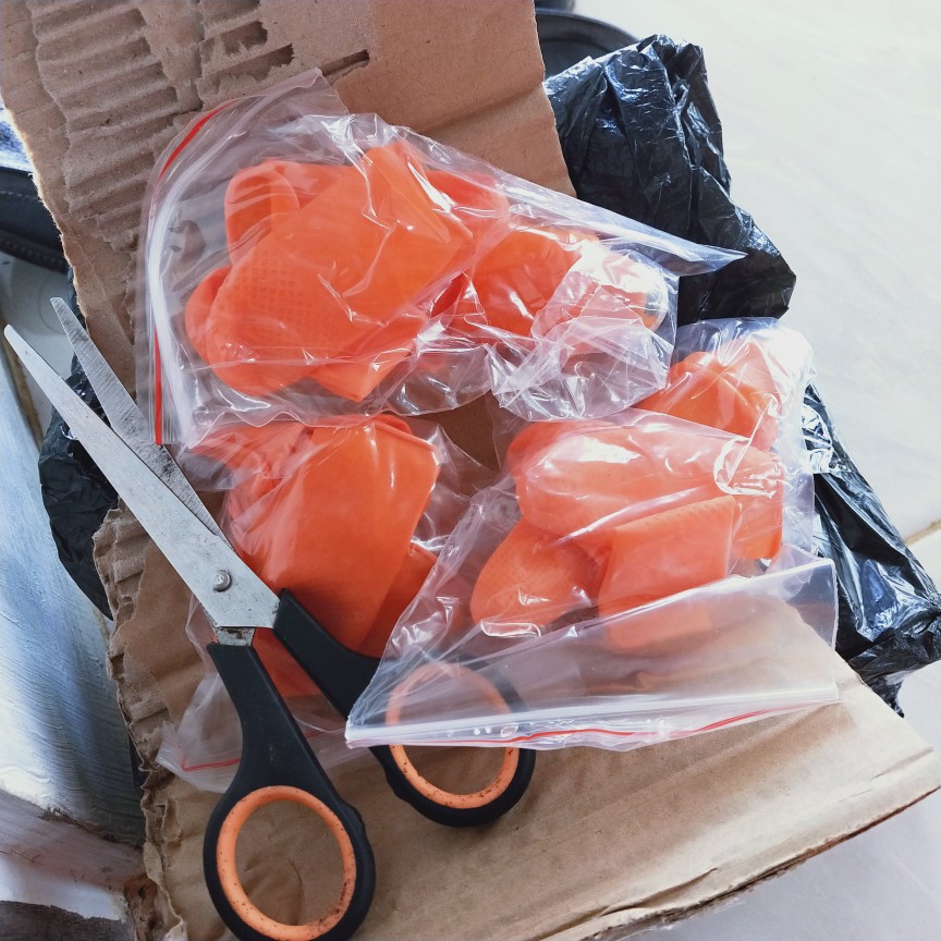 Sarung Jari Jempol Cover Pisau Pemotong Sayur Buah Untuk Peralatan Dapur Isi 6 Pcs Silicon