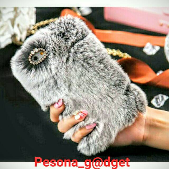 Casing iphone 5/5s (bulu tiruan + pen stylus)