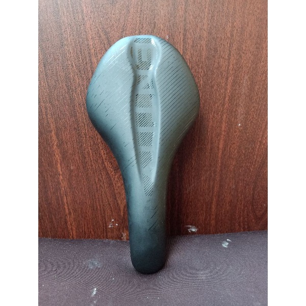 PRELOVED Sadel polygon entity strattos original