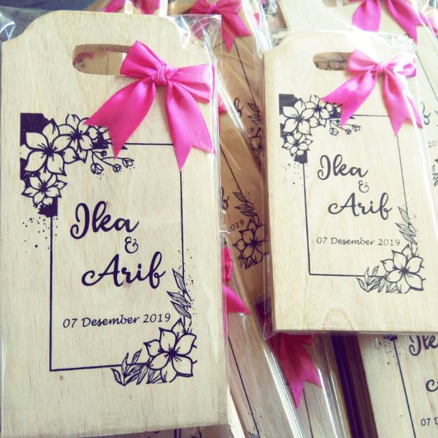 

Souvenir Telenan Tas Medium Ukuran 10 x 20 cm