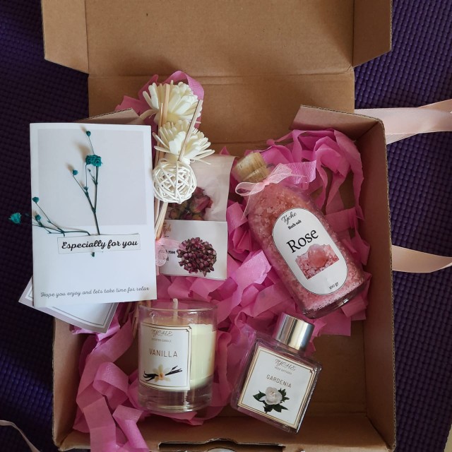 Hampers Aromaterapi/gift Box Aromatherapy/reed Diffuser/kado/ Hadiah Wedding/birthday/graduation