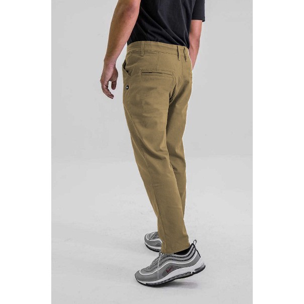 CELANA CHINO CLASSIC IWEARZULE (ORIGINAL)