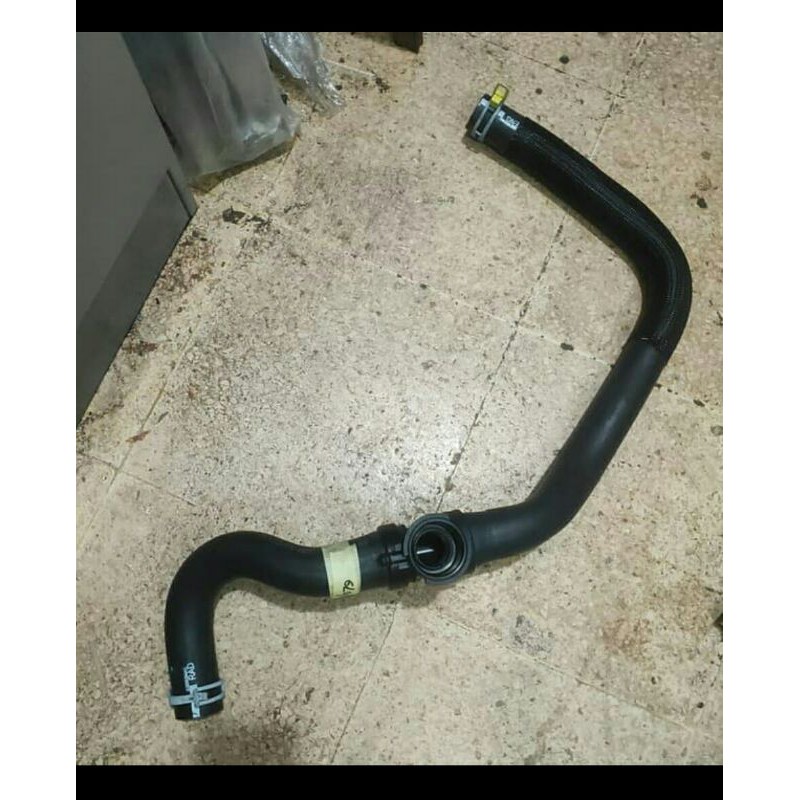 selang radiator atas Dodge Journey