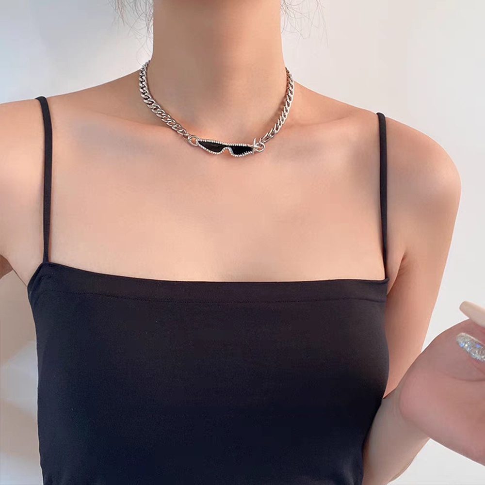 Kalung Rantai Choker Bentuk Kacamata Hitam Aksen Berlian Gaya Hip hop Untuk Pria Dan Wanita
