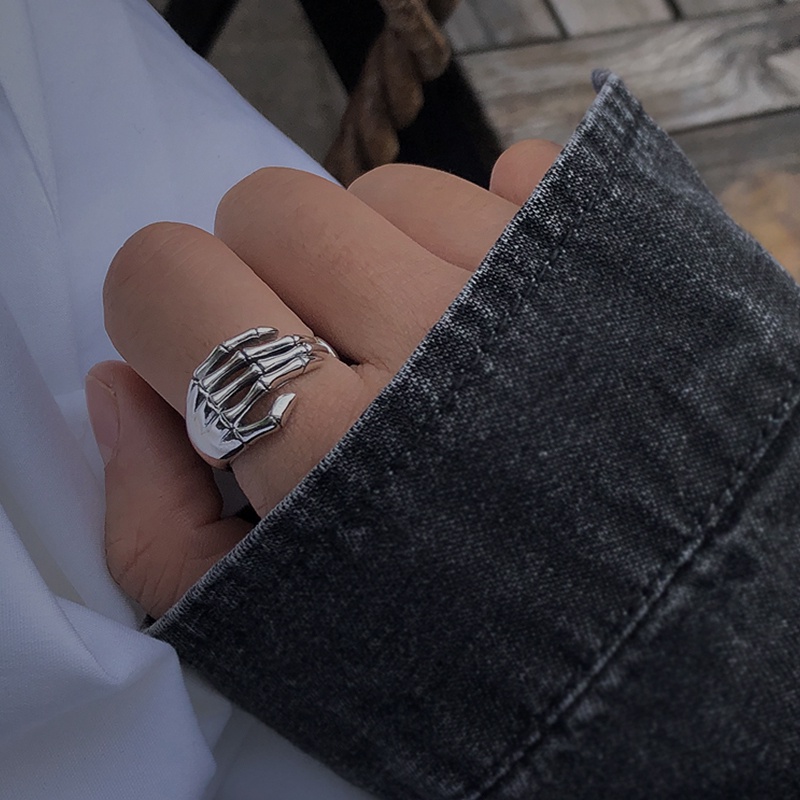 Cincin Model Terbuka Desain Cakar Lima Jari Warna Silver Gaya Retro