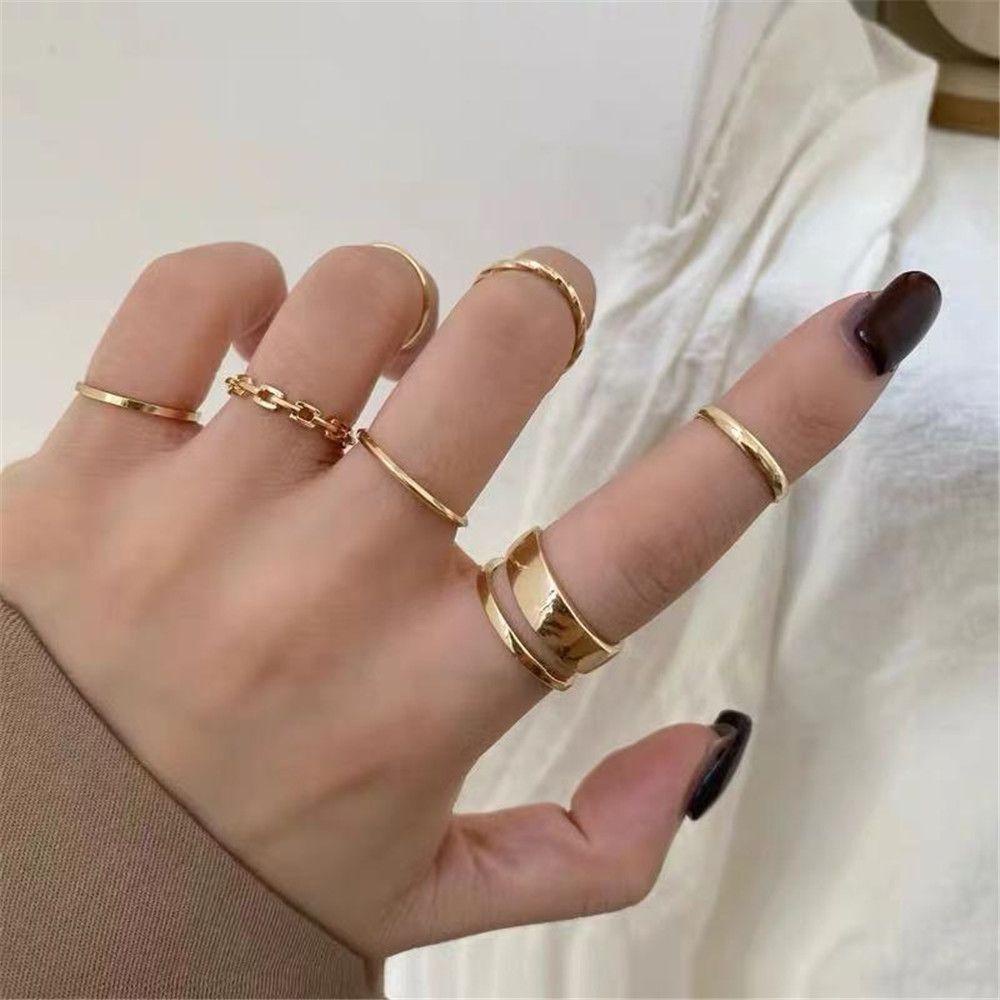 7pcs / Set Cincin Model Terbuka Desain Bunga Hollow Gaya Punk Retro Untuk Wanita