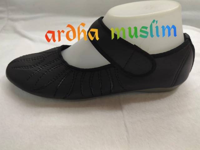 SEPATU HITAM  HAJI DAN UMROH WANITA