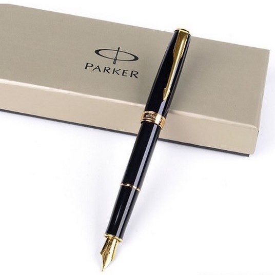 

Pulpen - Parker Sonnet Fountain Pen Black-Gold