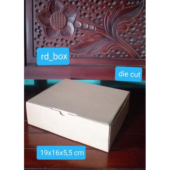 

kardus/karton/box uk 19x16x5,5 cm kotakkado,giftbox,box souvenir,box hampers,dus packaging