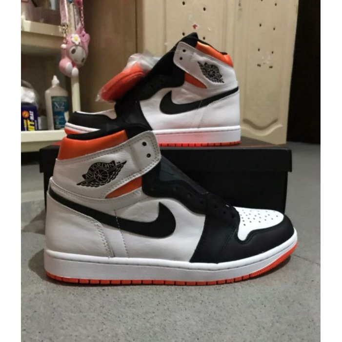 Nike jordan 1 high electro orange size 8