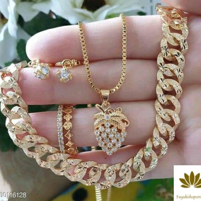 Perhiasan imitasi set lengkap