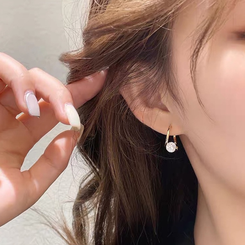 Anting Stud Zircon Berlian Imitasi Shiny Gaya Korea Untuk Aksesoris Perhiasan Wanita