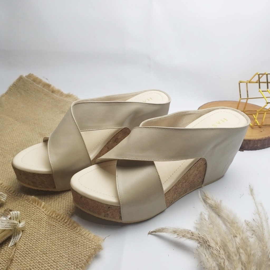 SANDAL WANITA WEDGES HEELS 7 CM HASTIA - YUNA