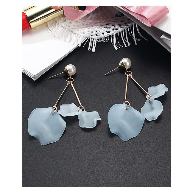 LRC Anting Tusuk Fashion Petal Shape Decorated Earrings