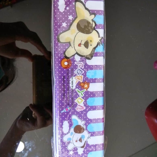 

Kotak pensil anak kaleng