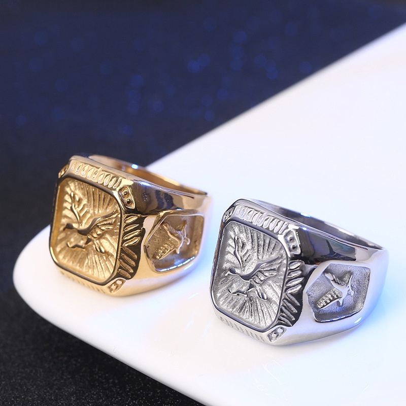 Cincin Desain Ukiran Elang Bahan stainless steel Gaya Eropa Dan Amerika Untuk Pria Dan Wanita