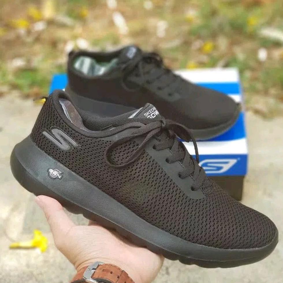 SEPATU PRIA SKECHERS  GOWALK MAX SNEAKERS