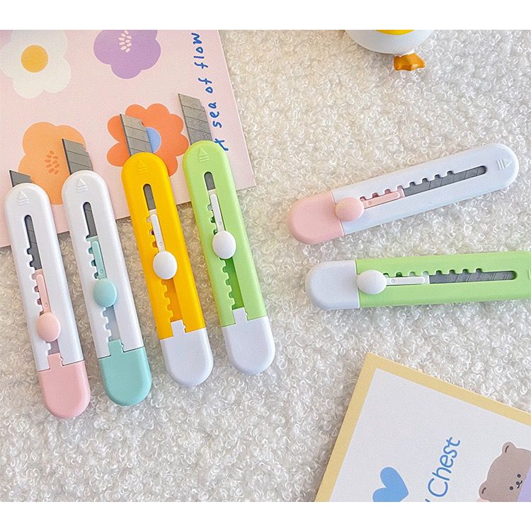 

2022 Pisau Cutter Mini Lucu Unik Untuk Souvenir / Sekolah / Kantor
