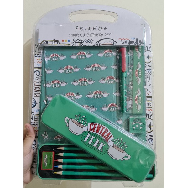 

Paket Alat Tulis Stationary Friends TV Series Primark SALE