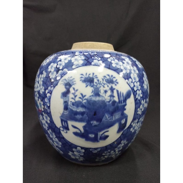 barang antik / Guci antik