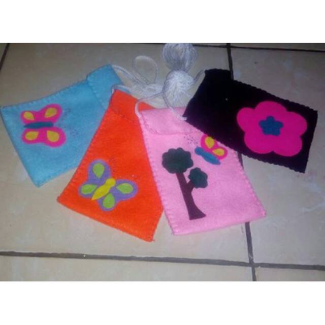 Dompet HP karakter