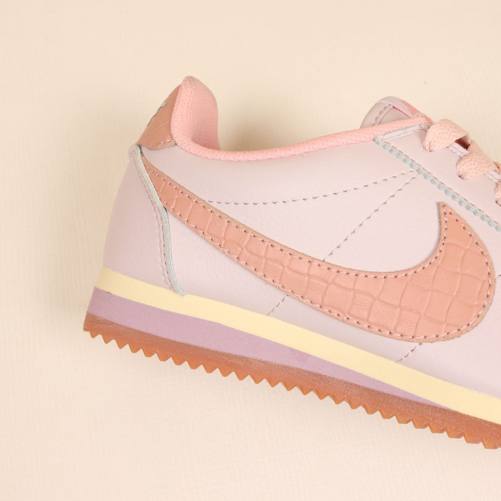 Nike Cortez Classics Leather Lux Pearl Pink