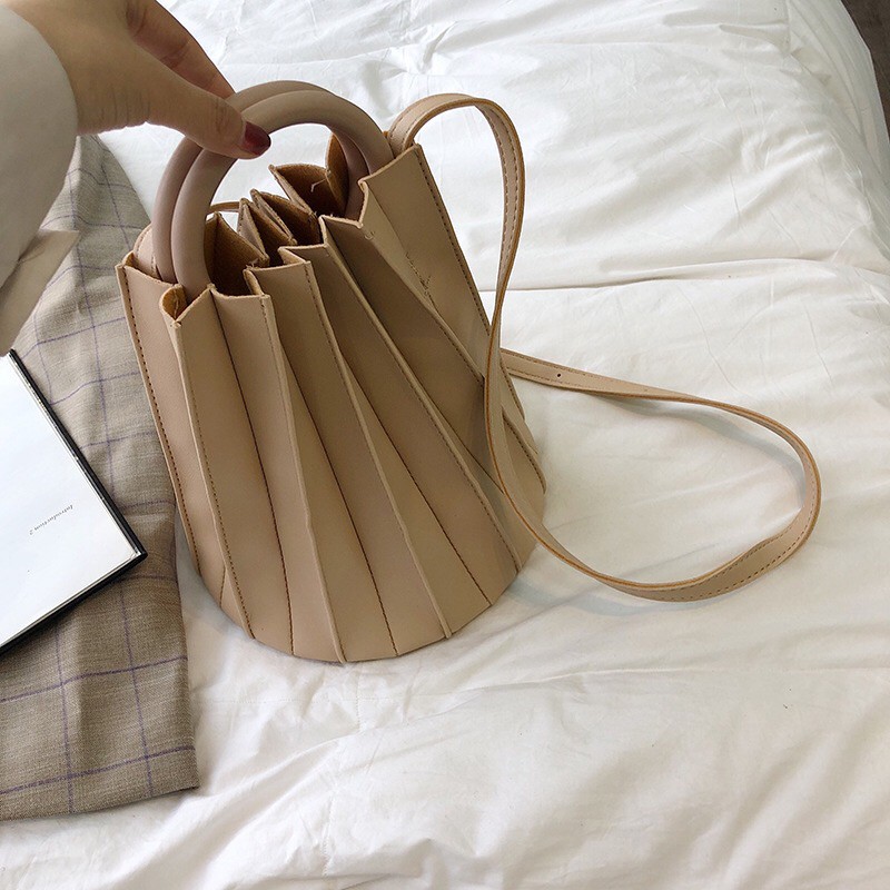 Mores Premium Pleated Woman Korean Slingbag - Tas Selempang plisket wanita Import - Top Handle Bag