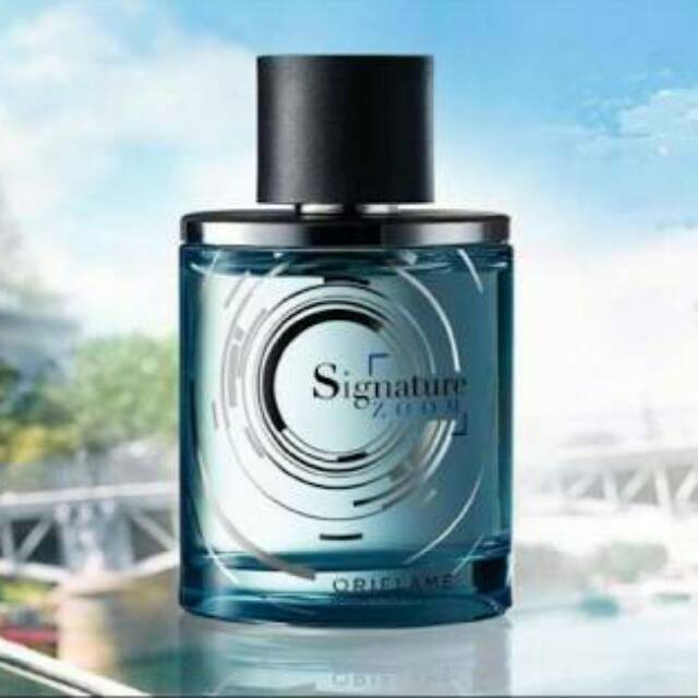 Signature zoom oriflame parfum pria