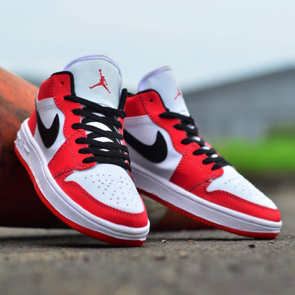 sepatu sneakers air jordan