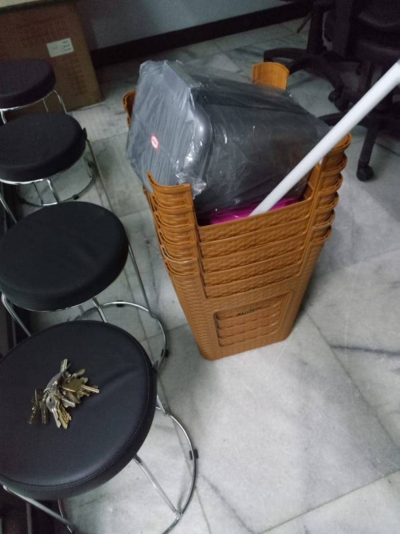 Shinpo 250 T Ember Tong Gentong Air 2,5 Galon 10 Liter Dengan Tutup Plastik