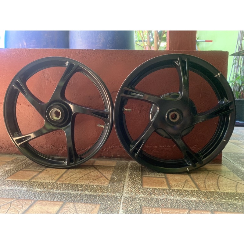 velg original yamaha xeon125 cc