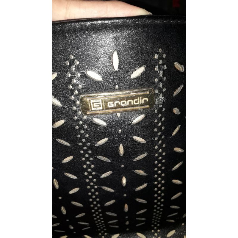 SOLD  Preloved Bag Pierre Cardin GRANDIR