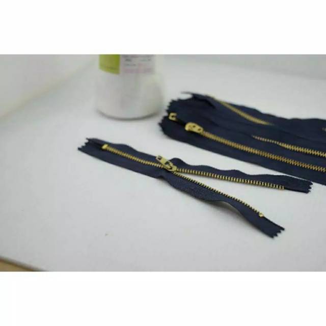 

Jual Resleting Jeans Merk YKK 6 Inch Per Lusin Terlaris