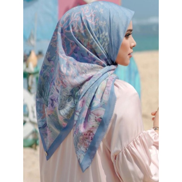 The little mermaid buttonscarves - Satin