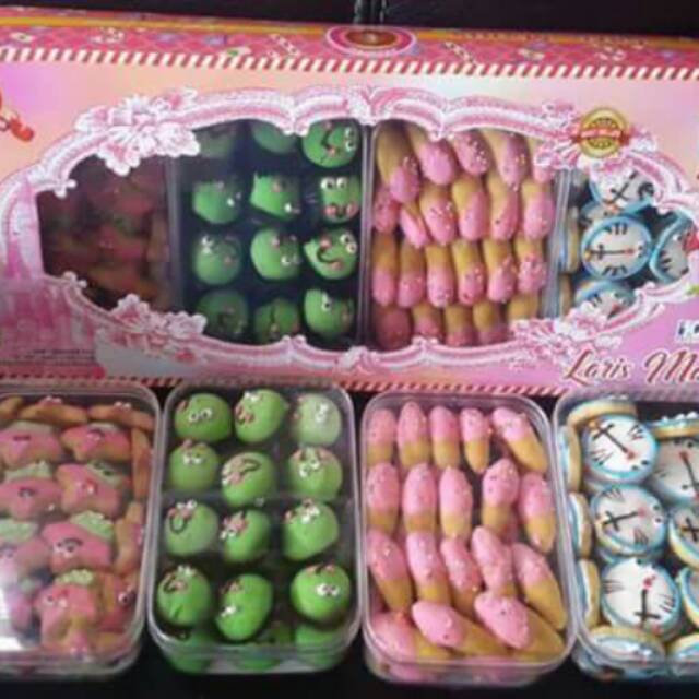 

Kue cookies dan nastar karakter