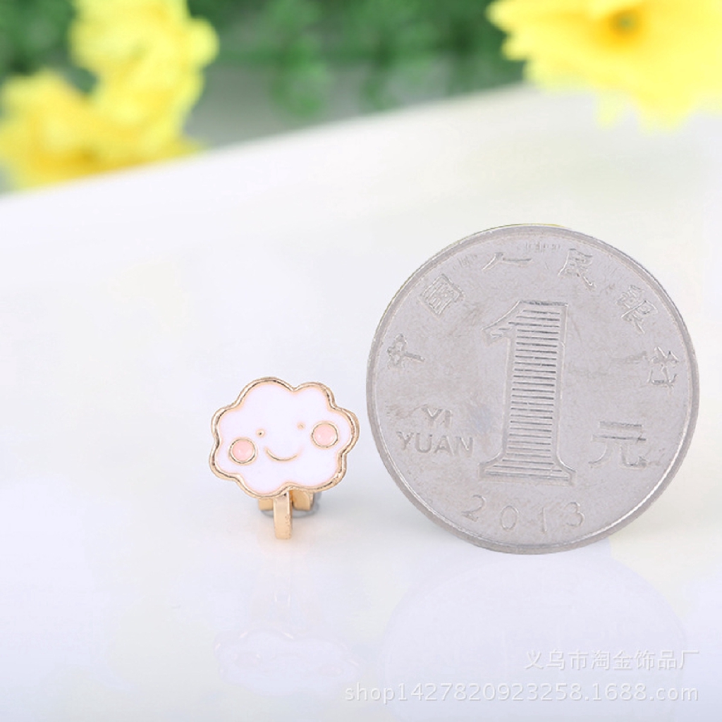 Anting Klip Tanpa Tindik Desain Kartun Awan Tersenyum Untuk Wanita