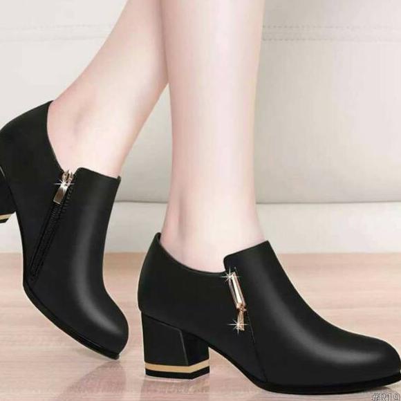 ❄ Sepatu wanita hak tahu boots R19 ✮
