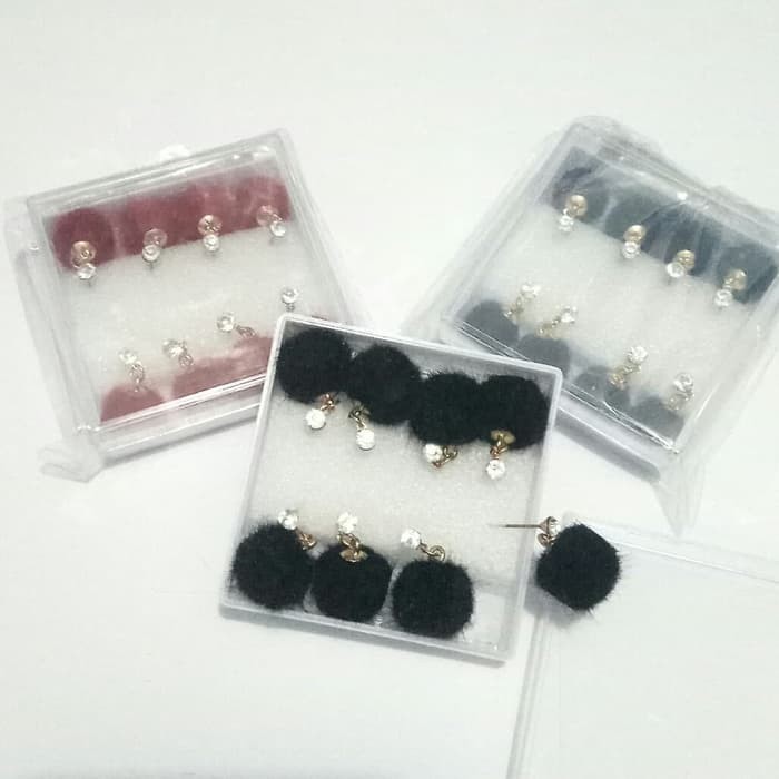 Anting Wanita Tusuk Bola Pompom Elegant