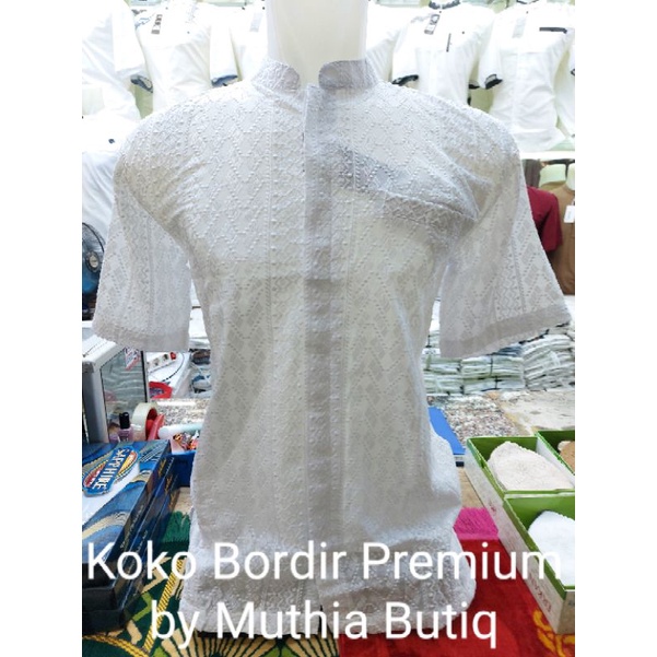 Baju Koko Putih Lengan Pendek, Bahan Katun Bordir by Muthia Butiq ( MB ).