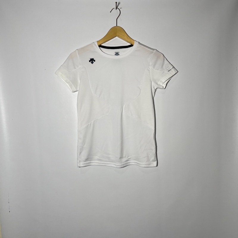 Baju Olah Raga Preloved by Hisummer08-16 Descente S