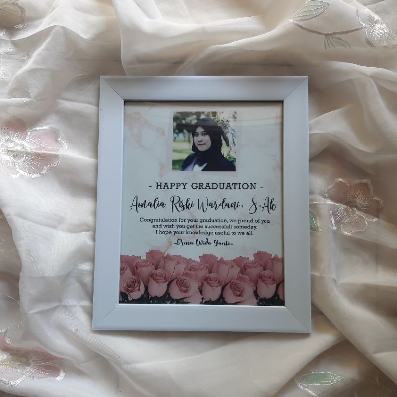 

HADIAH WISUDA MURAH, KADO WISUDA MURAH, HADIAH GRADUATION, KADO GRADUATION