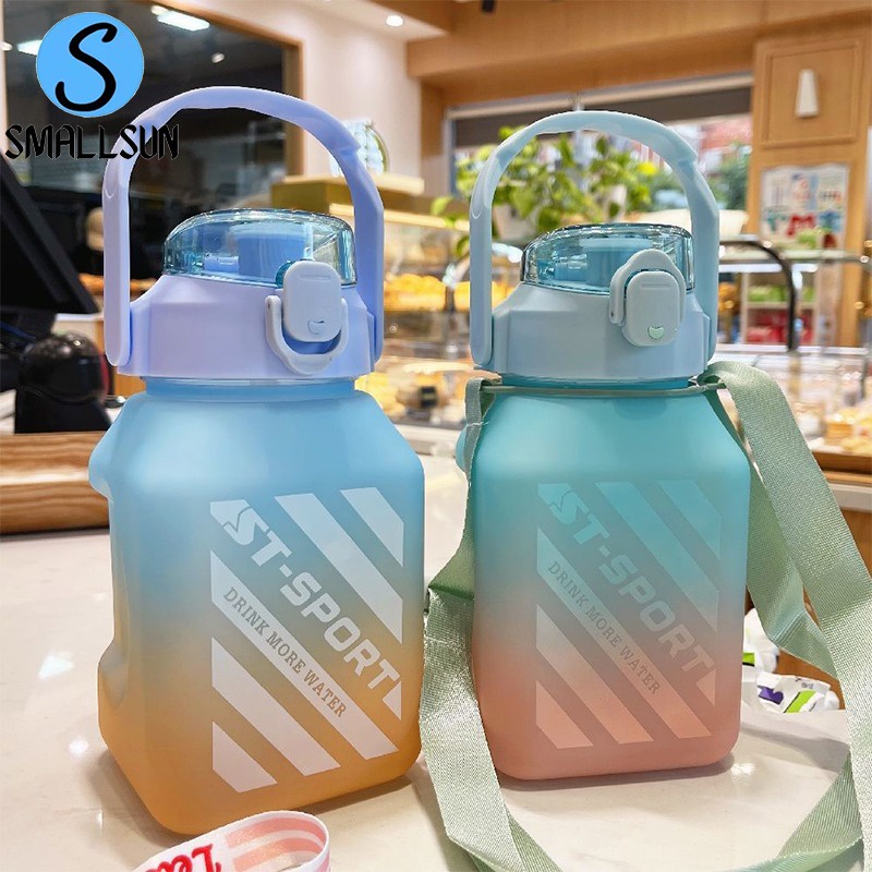 Botol Gemoy Kotak Gradasi Viral 1300 ML Free Stiker Random dan TALI