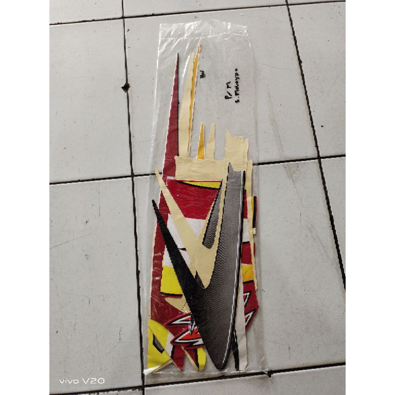 striping satria hiu warna merah putih